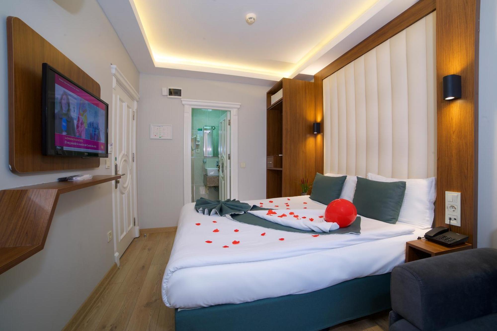 Hotel Black Tulip Istanbul Exterior photo
