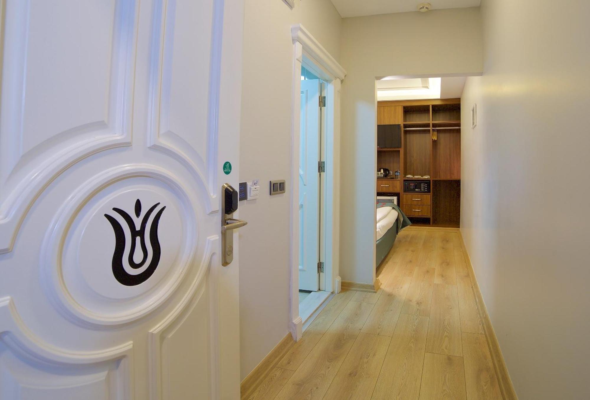 Hotel Black Tulip Istanbul Exterior photo